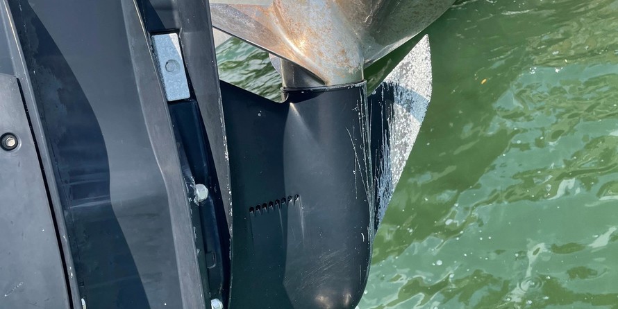 Boston Whaler 320 Outrage