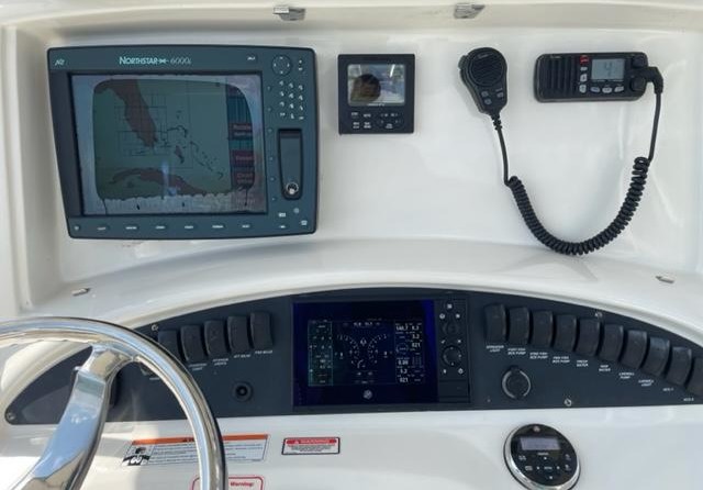 Boston Whaler 320 Outrage