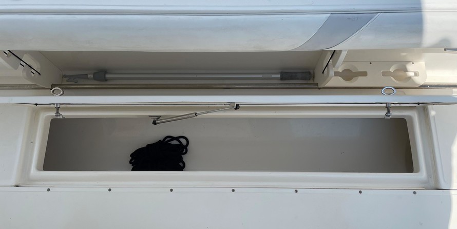 Boston Whaler 320 Outrage