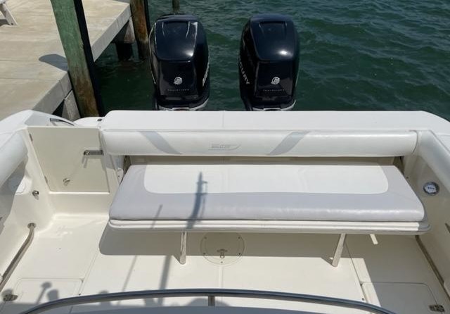 Boston Whaler 320 Outrage