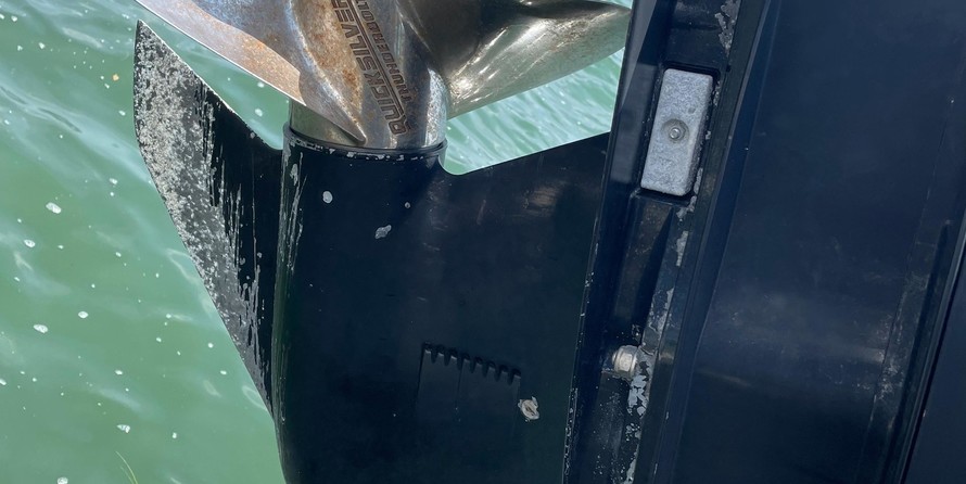 Boston Whaler 320 Outrage