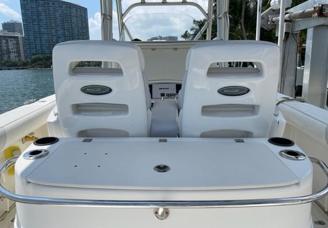 Boston Whaler 320 Outrage