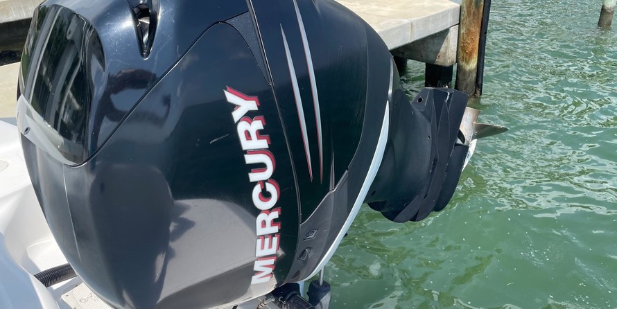 Boston Whaler 320 Outrage