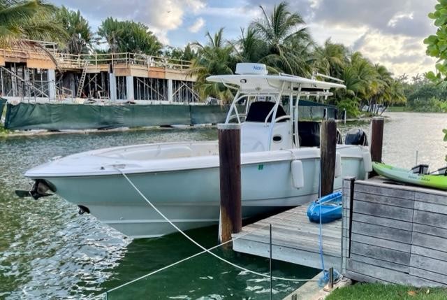 Boston Whaler 320 Outrage