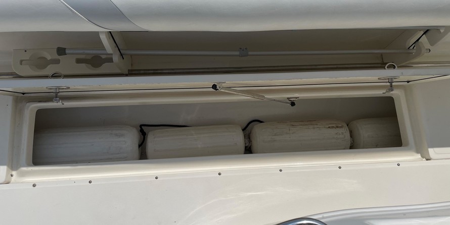 Boston Whaler 320 Outrage