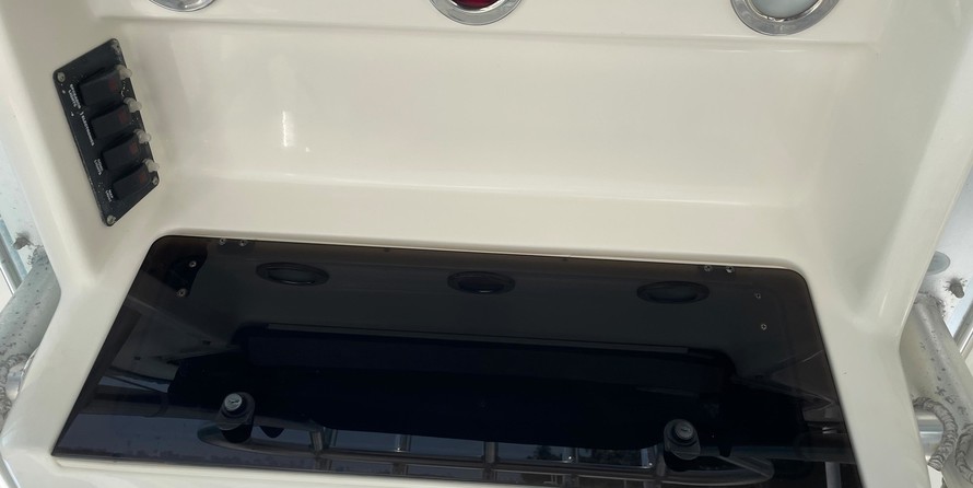 Boston Whaler 320 Outrage