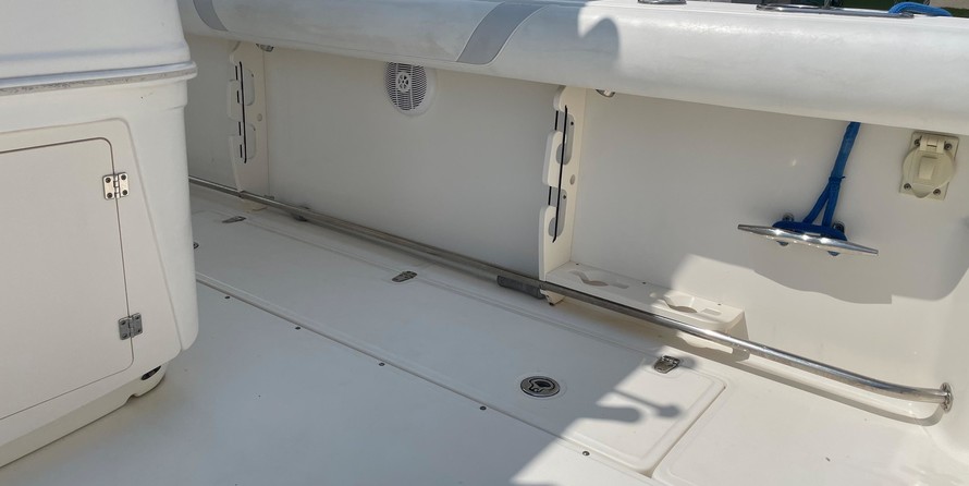 Boston Whaler 320 Outrage