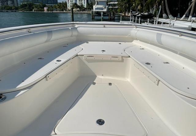 Boston Whaler 320 Outrage