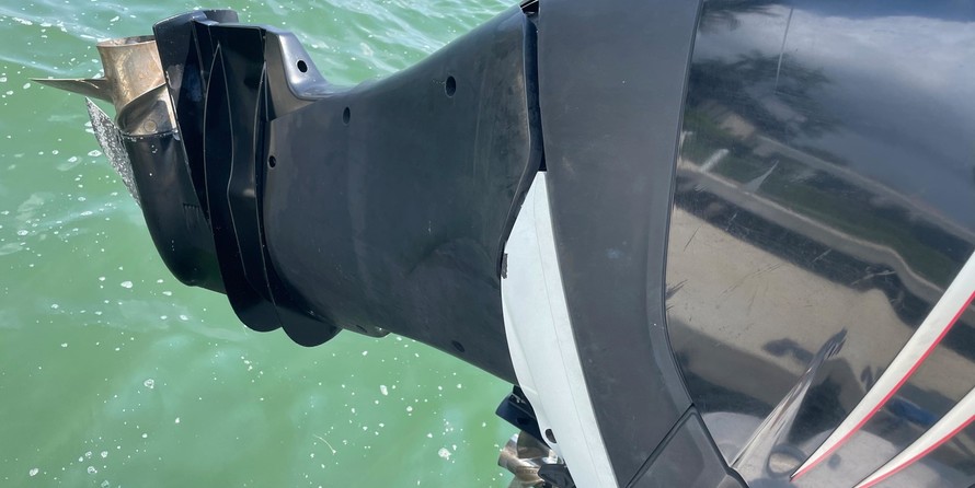 Boston Whaler 320 Outrage