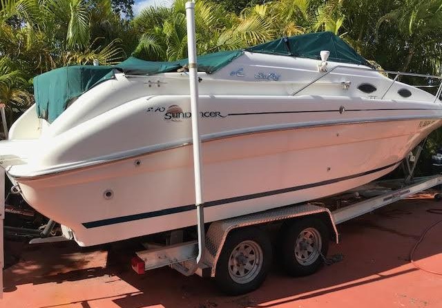 Sea Ray 240 Sundancer
