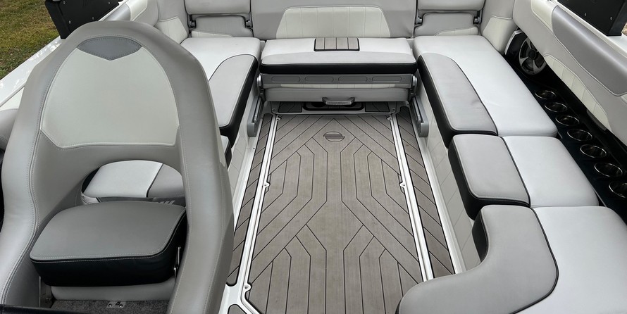 Malibu Wakesetter 23 LSV