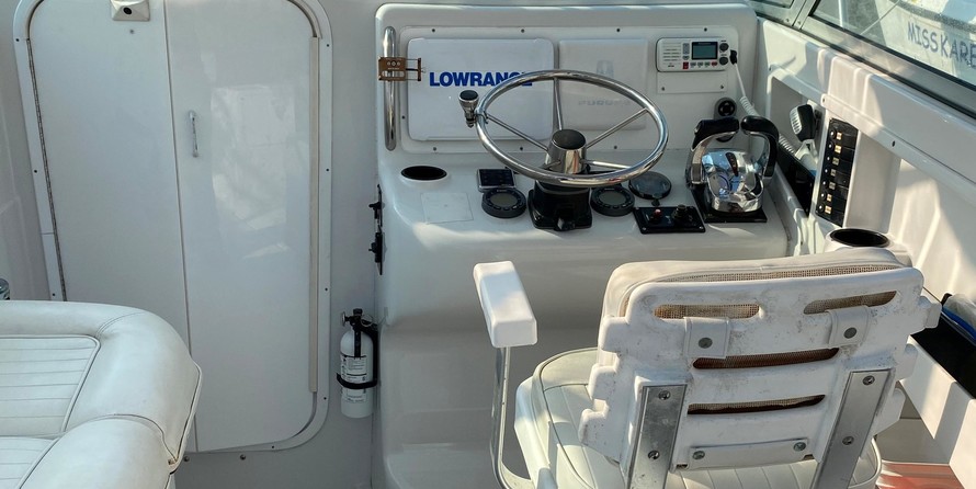 Glacier bay isle runner blue hull 2670