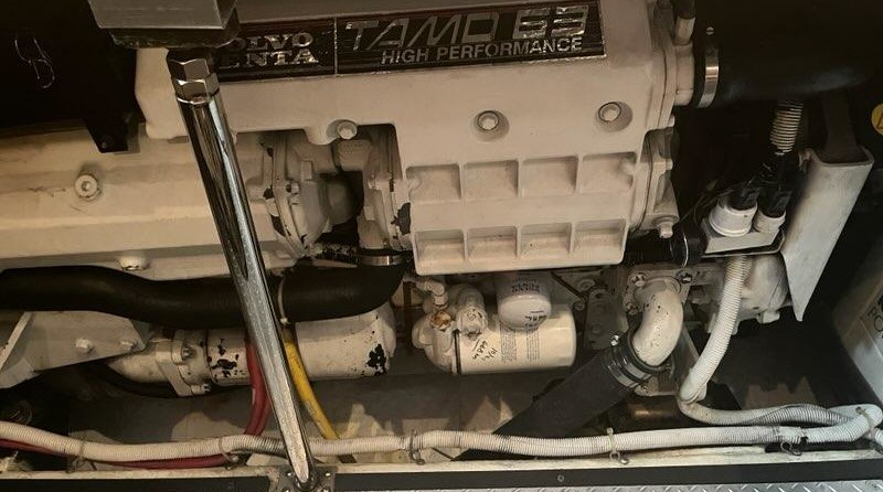 Carver 41 Cockpit Motor Yacht