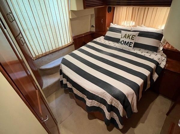 Carver 41 Cockpit Motor Yacht