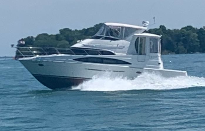 Carver 41 Cockpit Motor Yacht
