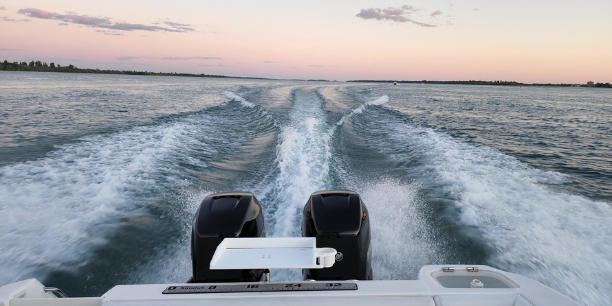 Boston Whaler 320 Outrage
