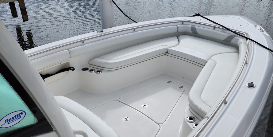 Boston Whaler 320 Outrage