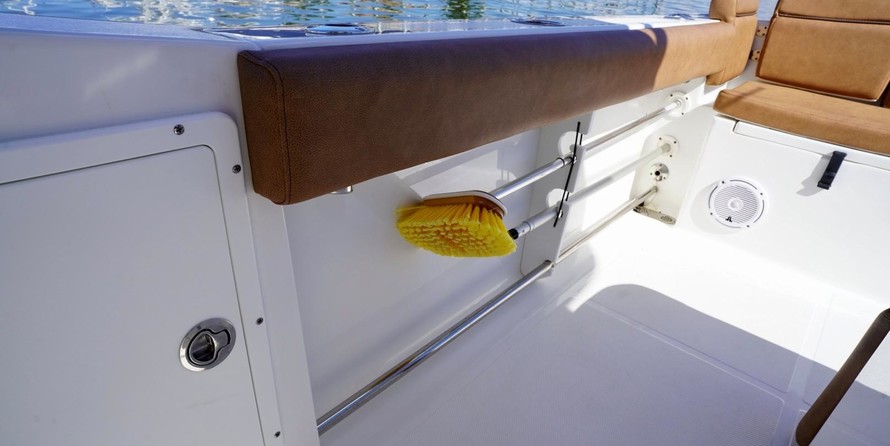 Sea Ray hunt ultra 211