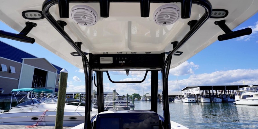 Sea Ray hunt ultra 211