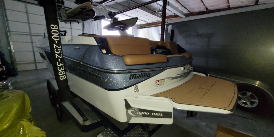 Malibu Wakesetter 24 MXZ