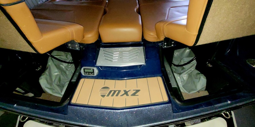 Malibu Wakesetter 24 MXZ