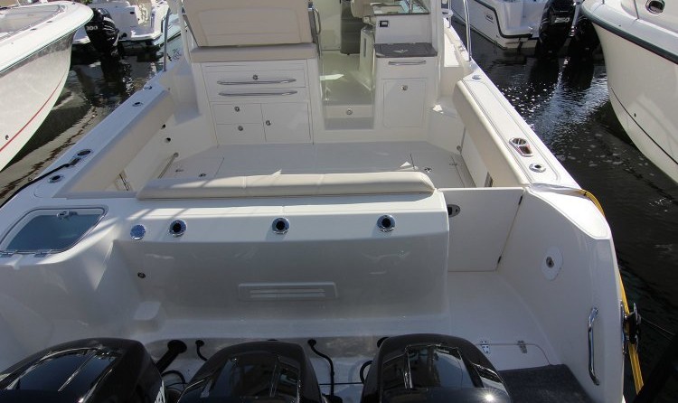 Boston Whaler 345 Conquest