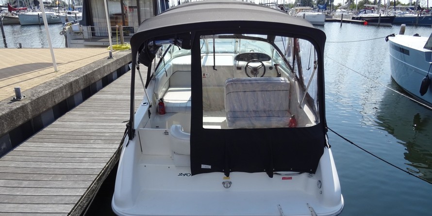 Sea Ray 240 Sundancer
