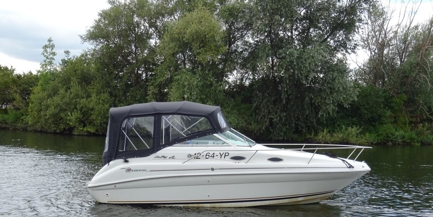 Sea Ray 240 Sundancer