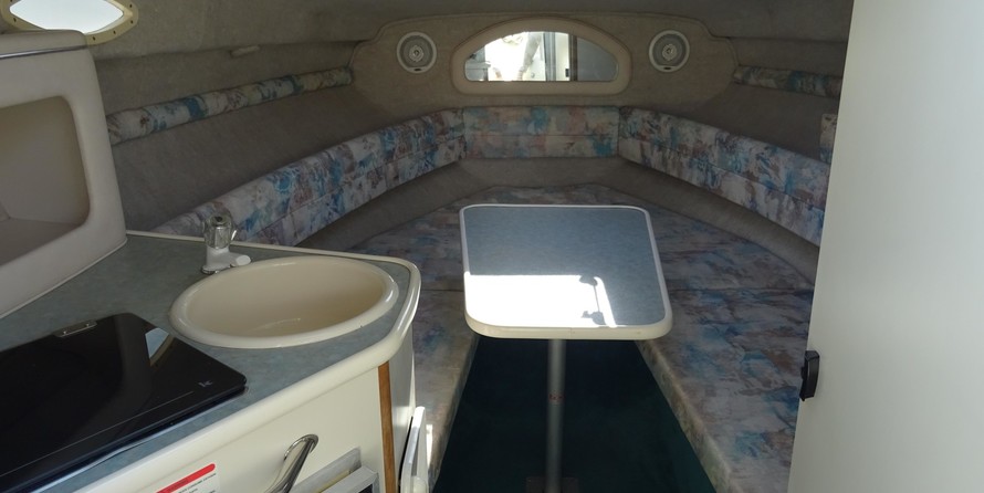 Sea Ray 240 Sundancer