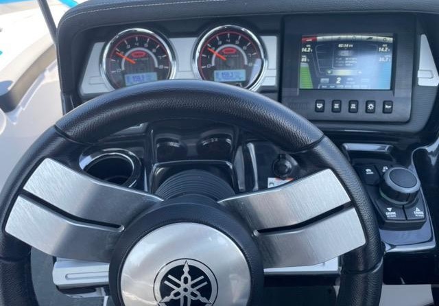 Yamaha 242X E-Series