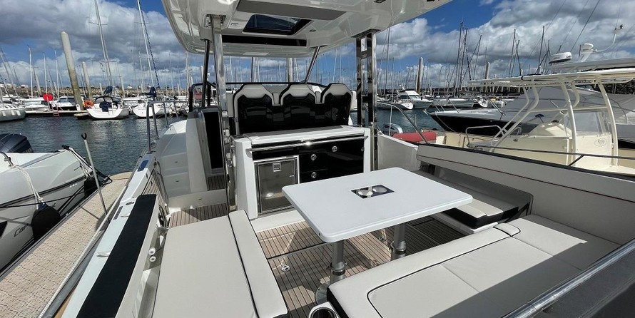 Jeanneau Cap Camarat 10.5 WA