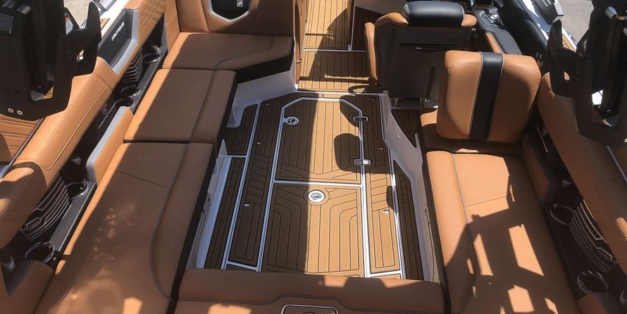 Super Air Nautique G23