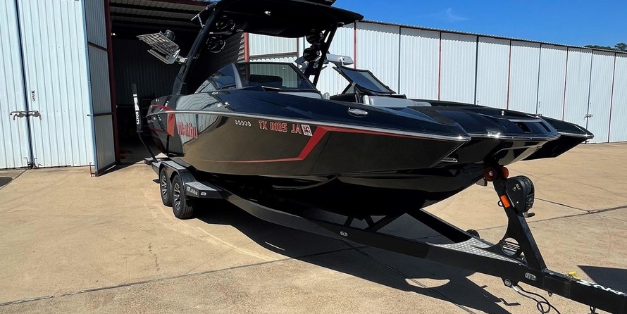 Malibu Wakesetter 24 MXZ
