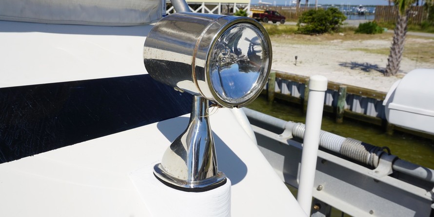 Hatteras 32 Flybridge Fisherman