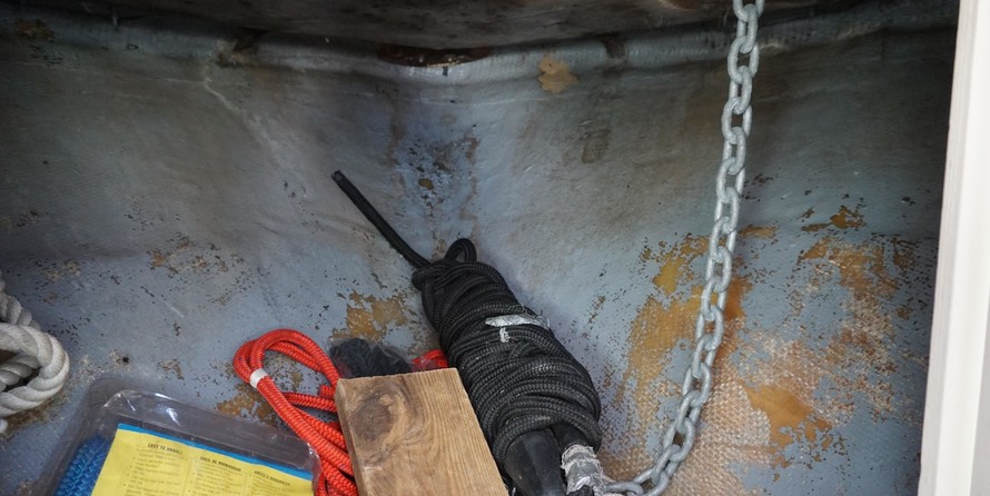 Hatteras 32 Flybridge Fisherman