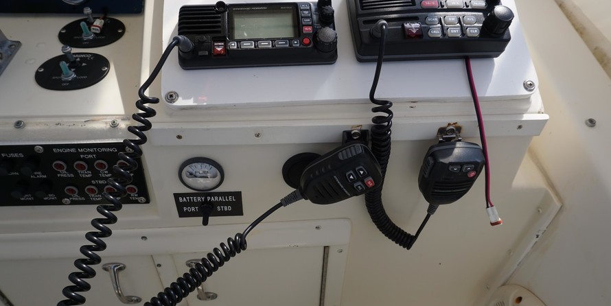 Hatteras 32 Flybridge Fisherman