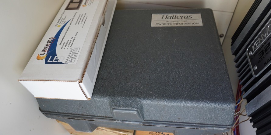 Hatteras 32 Flybridge Fisherman