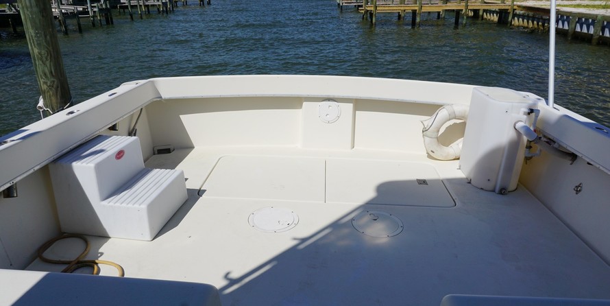 Hatteras 32 Flybridge Fisherman