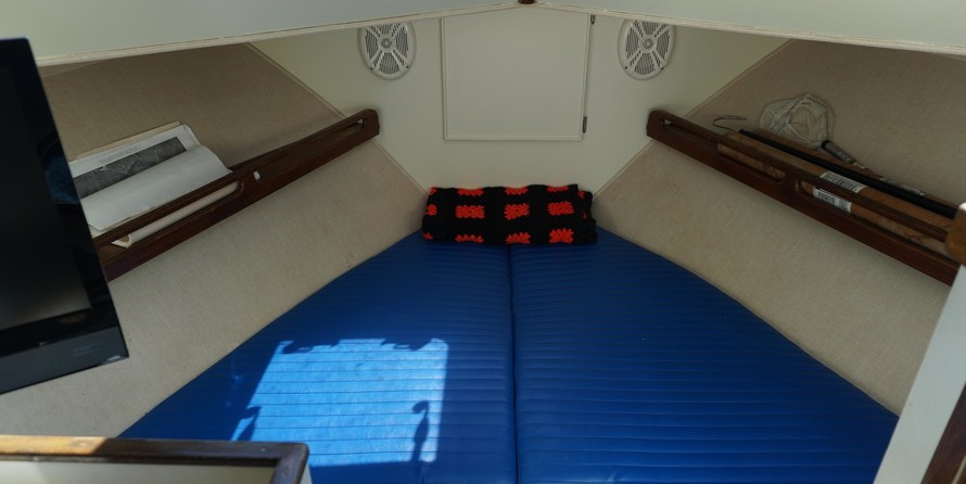 Hatteras 32 Flybridge Fisherman