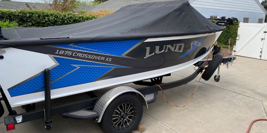 Lund Boats 1875 Crossover XS