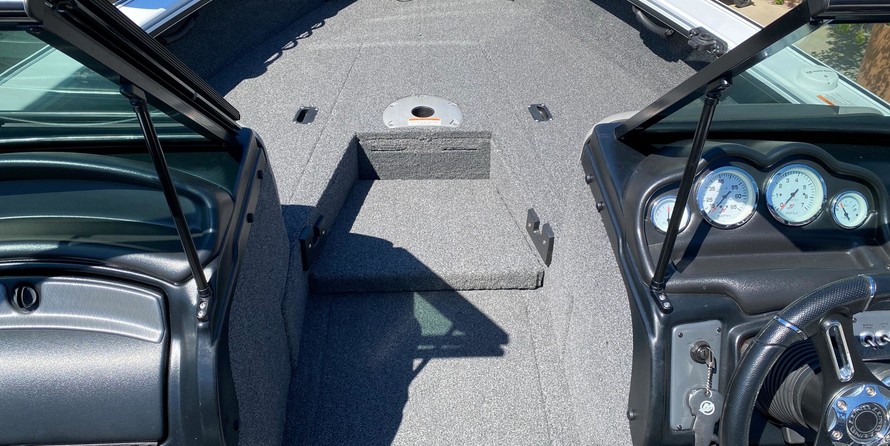 Lund Boats 1875 Crossover XS