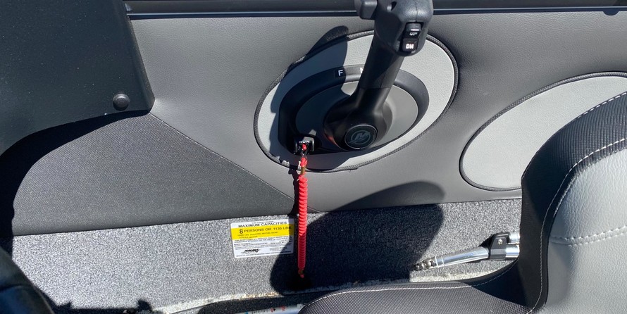 Lund Boats 1875 Crossover XS