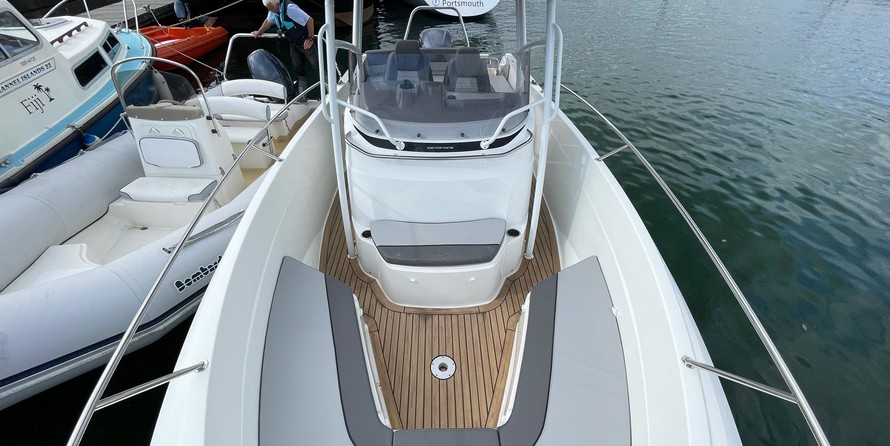 Jeanneau Cap Camarat 7.5 CC Serie 2