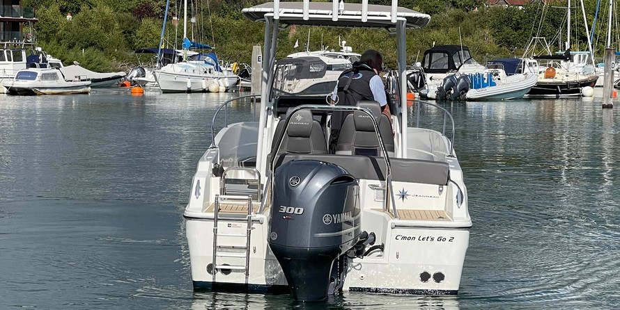 Jeanneau Cap Camarat 7.5 CC Serie 2