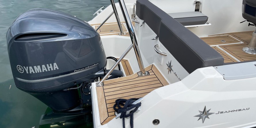 Jeanneau Cap Camarat 7.5 CC Serie 2