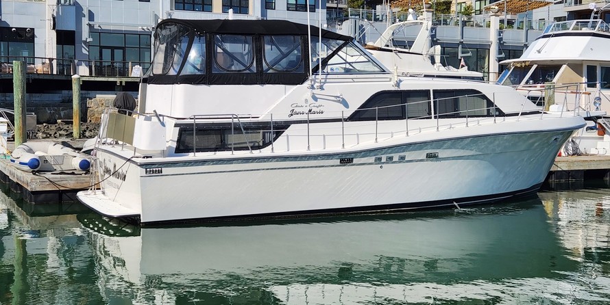 Chris-Craft Catalina 381