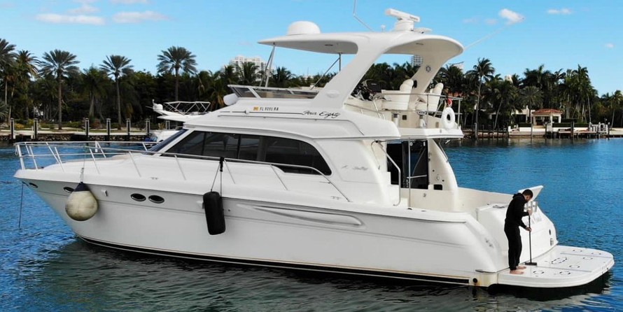 Sea ray 480 sedan bridge