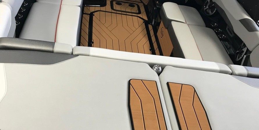Malibu Wakesetter 23 LSV