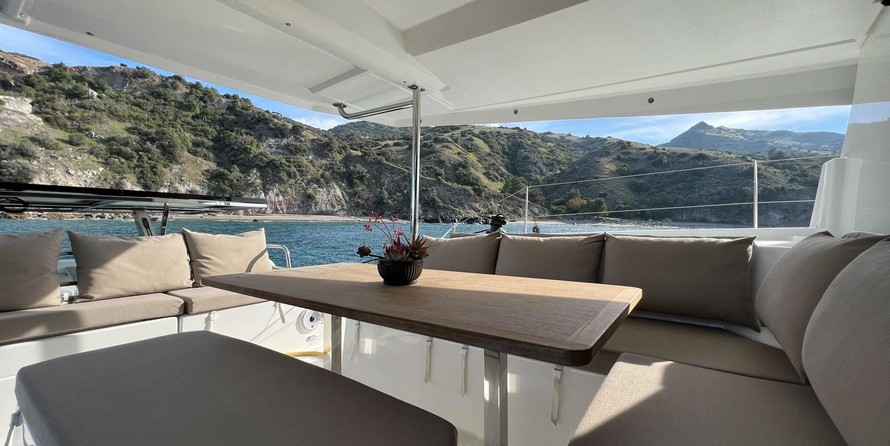 Fountaine Pajot Astrea 42