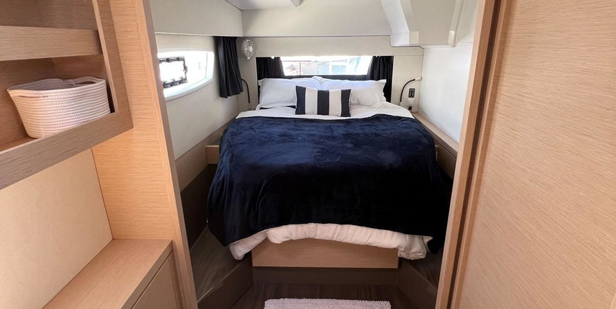 Fountaine Pajot Astrea 42